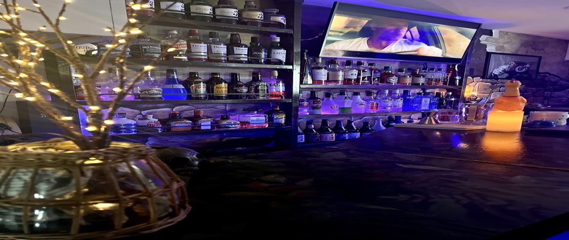 【新宿区】下落合駅徒歩2分／内装美麗な隠れ家的なバー／居抜き物件／6.1坪